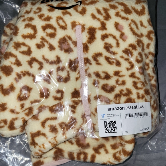 New Amazon Essentials Girls Sherpa Fleece Quarter-Zip Jacket - Picture 6 of 7